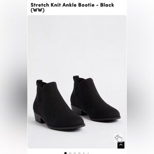 Knit stretch booties